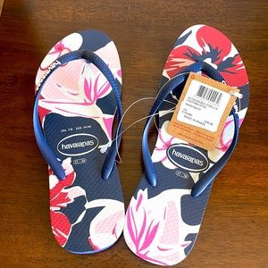 NWT Havaianas flip flops!